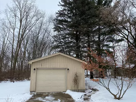 5676 Shaw St, Haslett, MI 48840 photo 24