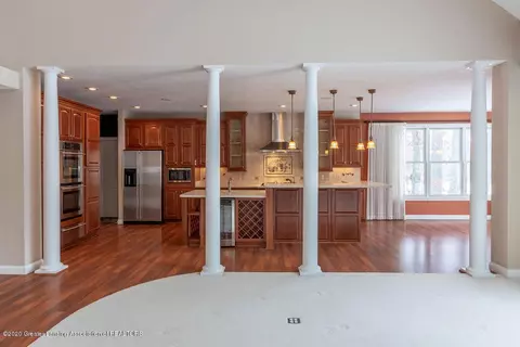 15067 Seniors Ct, Bath, MI 48808 photo 9