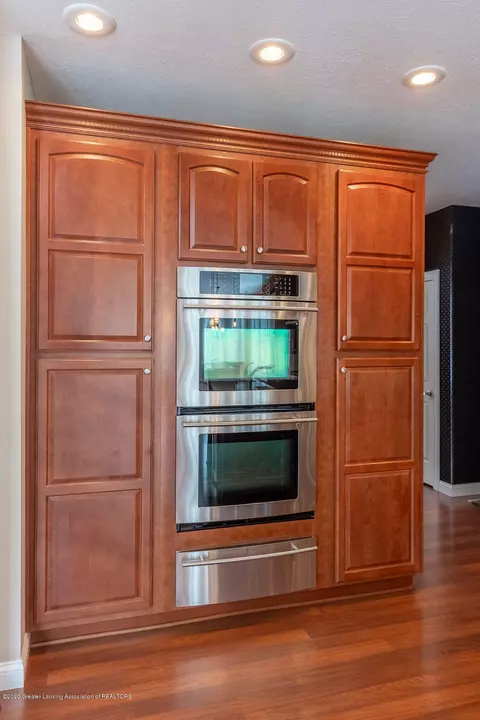 15067 Seniors Ct, Bath, MI 48808 photo 12