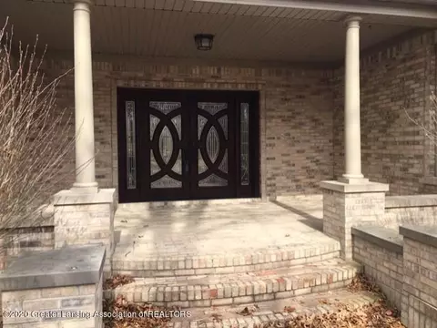 15067 Seniors Ct, Bath, MI 48808 photo 3