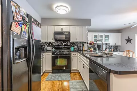 5936 Beuna Pkwy, Haslett, MI 48840 photo 4