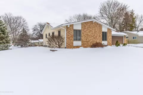 5936 Beuna Pkwy, Haslett, MI 48840 photo 3