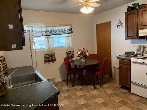 124 E Graham Ave, Lansing, MI 48910 photo 5