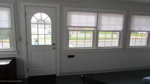 435 Elm St, Mason, MI 48854 photo 3