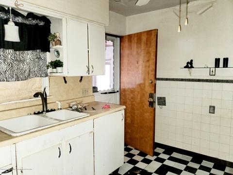 620 Everett Dr, Lansing, MI 48915 photo 10