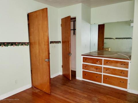 620 Everett Dr, Lansing, MI 48915 photo 13