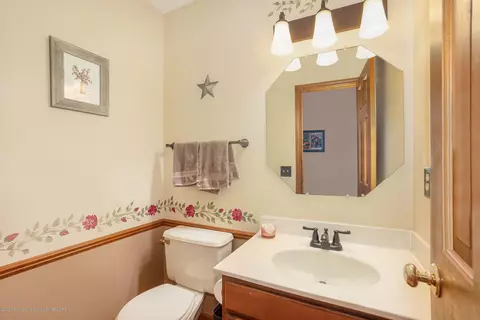 5897 Buttonwood Dr, Haslett, MI 48840 photo 17
