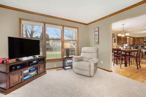 5897 Buttonwood Dr, Haslett, MI 48840 photo 10