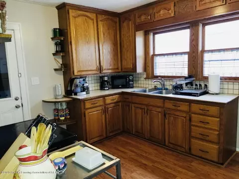 1019 Smith Ave, Lansing, MI 48910 photo 7