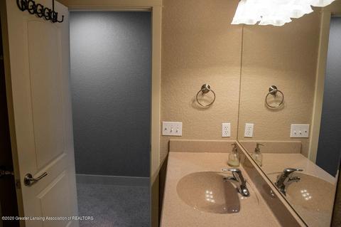12627 Paradise Dr, Dewitt, MI 48820 photo 8