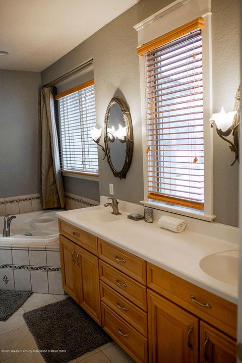 12627 Paradise Dr, Dewitt, MI 48820 photo 94