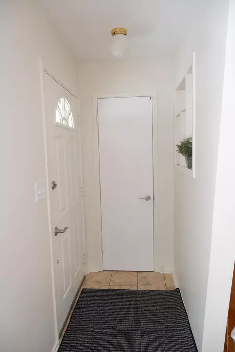 1287 Buckingham Rd, Haslett, MI 48840 photo 5
