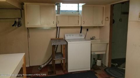 1024 Barr Ave, Lansing, MI 48911 photo 13