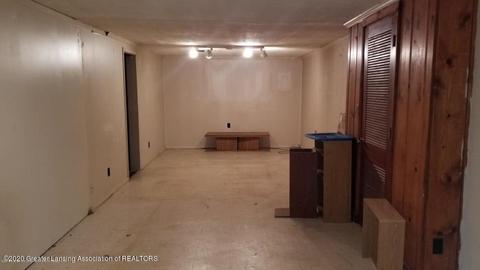 1024 Barr Ave, Lansing, MI 48911 photo 15