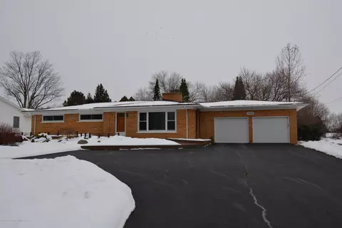 11765 E Andre Dr, Grand Ledge, MI 48837 photo 1