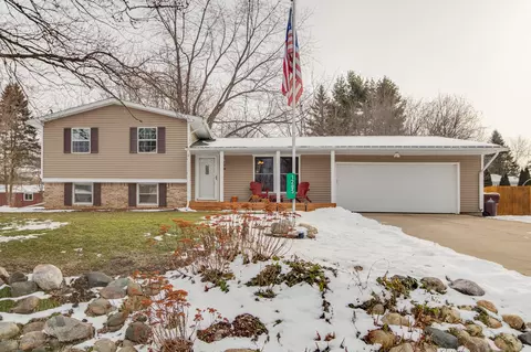 1205 Redpole Dr, Dewitt, MI 48820 photo 1