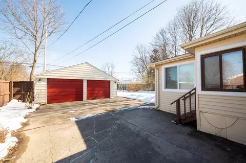 924 Fitting Ave, Lansing, MI 48917 photo 18