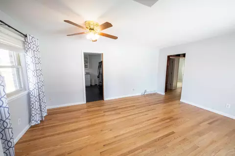 924 Fitting Ave, Lansing, MI 48917 photo 2