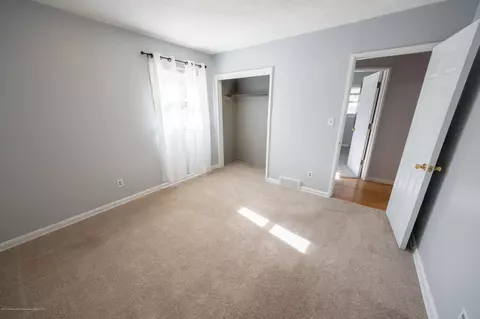 924 Fitting Ave, Lansing, MI 48917 photo 9
