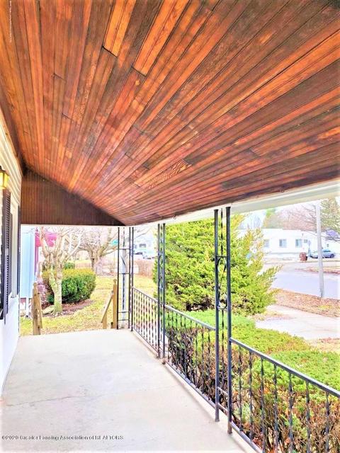 553 E Cavanaugh Rd, Lansing, MI 48910 photo 54