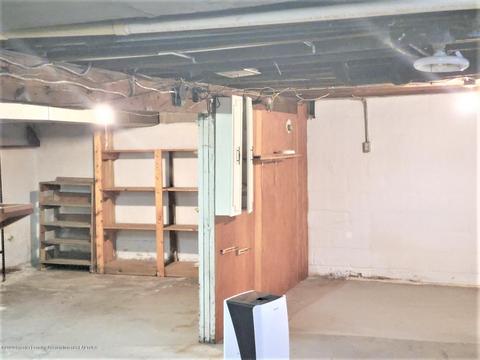 553 E Cavanaugh Rd, Lansing, MI 48910 photo 44