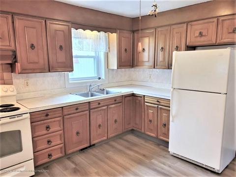 553 E Cavanaugh Rd, Lansing, MI 48910 photo 11