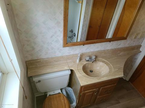 553 E Cavanaugh Rd, Lansing, MI 48910 photo 22