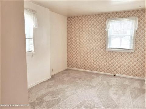 553 E Cavanaugh Rd, Lansing, MI 48910 photo 18