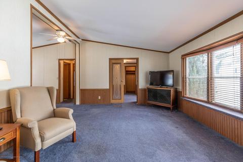727 E Middle St, Williamston, MI 48895 photo 9