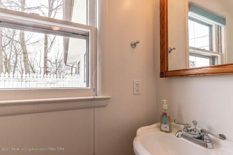 2010 Edwin Pl, Lansing, MI 48911 photo 17