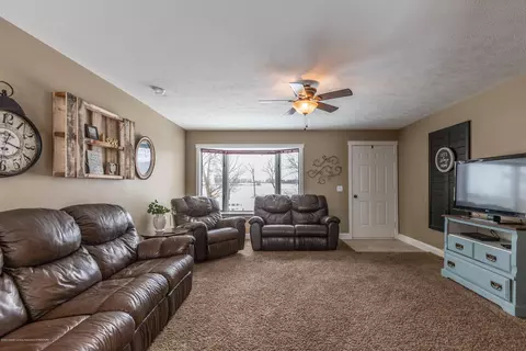 5870 W Chadwick Rd, Dewitt, MI 48820 photo 4
