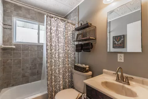 5870 W Chadwick Rd, Dewitt, MI 48820 photo 13