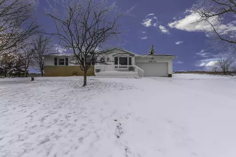 5870 W Chadwick Rd, Dewitt, MI 48820 photo 2