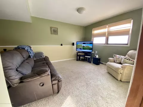 409 Jade Dr, Lansing, MI 48917 photo 19