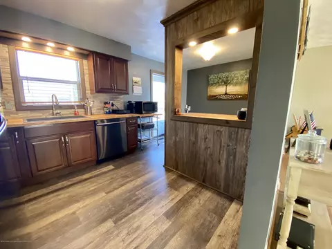 409 Jade Dr, Lansing, MI 48917 photo 5