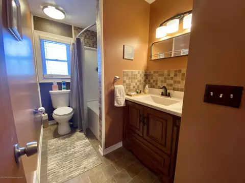 409 Jade Dr, Lansing, MI 48917 photo 13