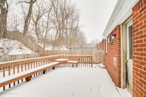 2121 Dillingham Ave, Lansing, MI 48906 photo 23