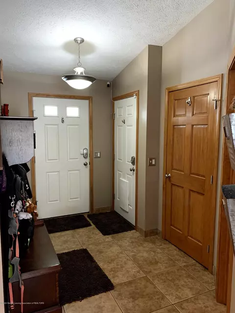 8773 Jacaranda Dr, Dimondale, MI 48821 photo 4