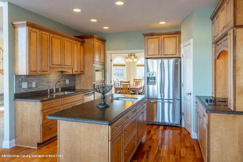 4270 Lavender Ln, Dewitt, MI 48820 photo 15