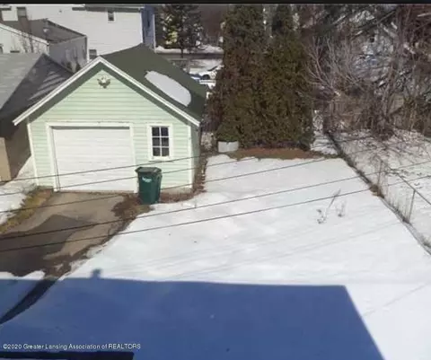 211 Black Ct, Lansing, MI 48906 photo 3