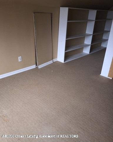 2237 E Libbie Dr, Lansing, MI 48917 photo 11