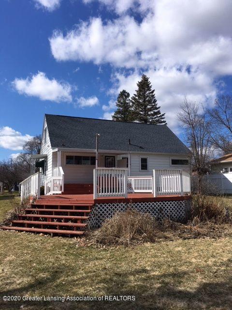 2237 E Libbie Dr, Lansing, MI 48917 photo 2