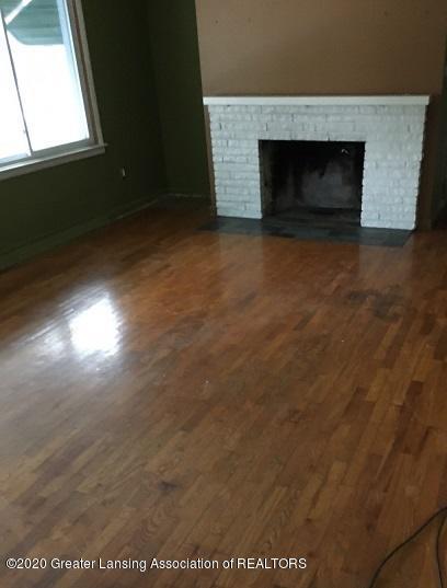 2237 E Libbie Dr, Lansing, MI 48917 photo 10