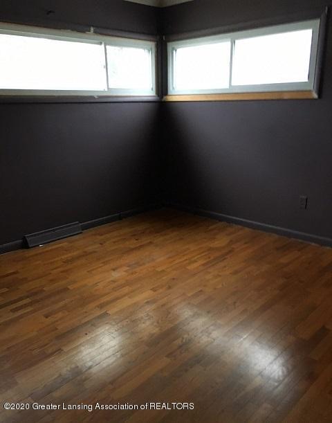2237 E Libbie Dr, Lansing, MI 48917 photo 6