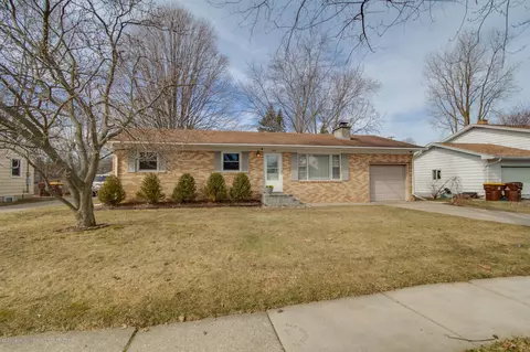 1925 Dean Ave, Holt, MI 48842 photo 2