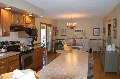 7021 E Howe Rd, Bath, MI 48808 photo 10