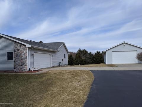 1253 Andre Ave, Charlotte, MI 48813 photo 1