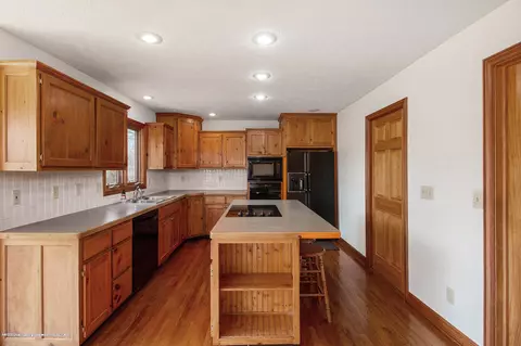 11601 Center Rd, Bath, MI 48808 photo 10