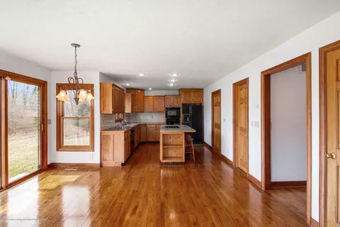 11601 Center Rd, Bath, MI 48808 photo 8
