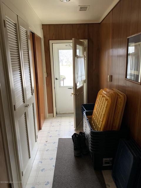 614 E Maple St, Mason, MI 48854 photo 8